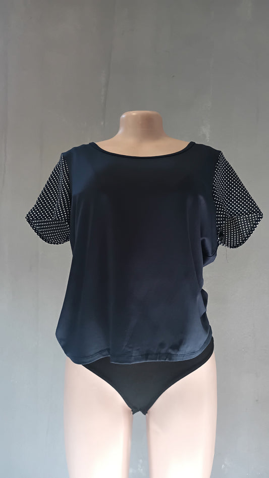 T-shirt blouse