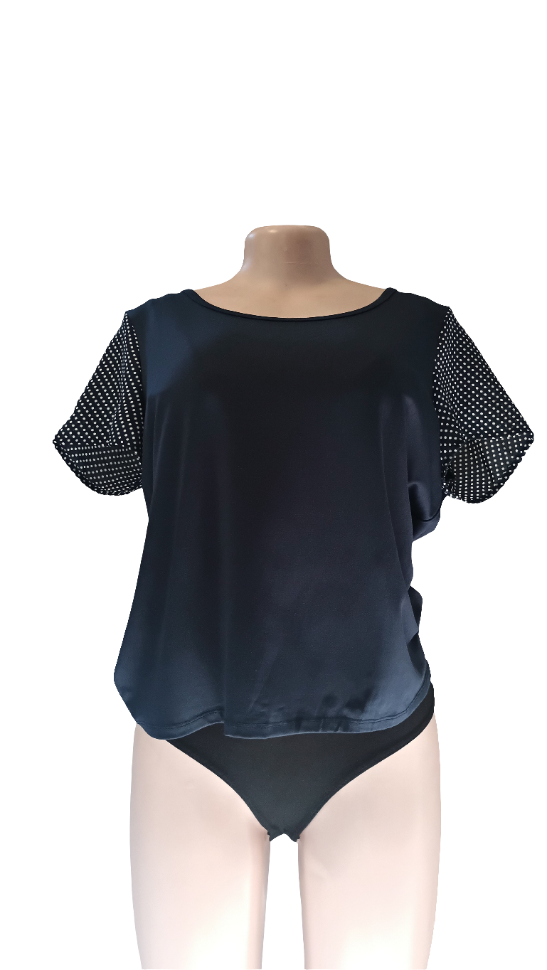 T-shirt blouse