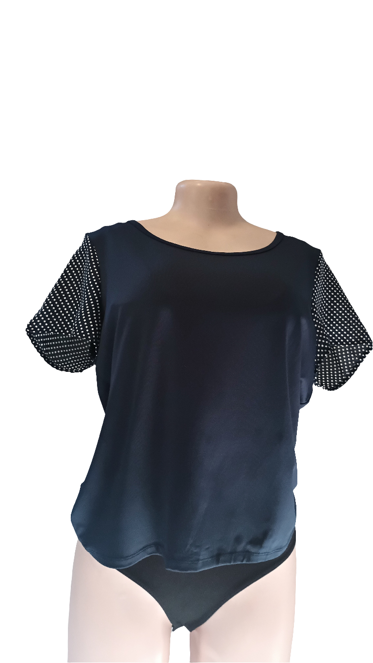 T-shirt blouse
